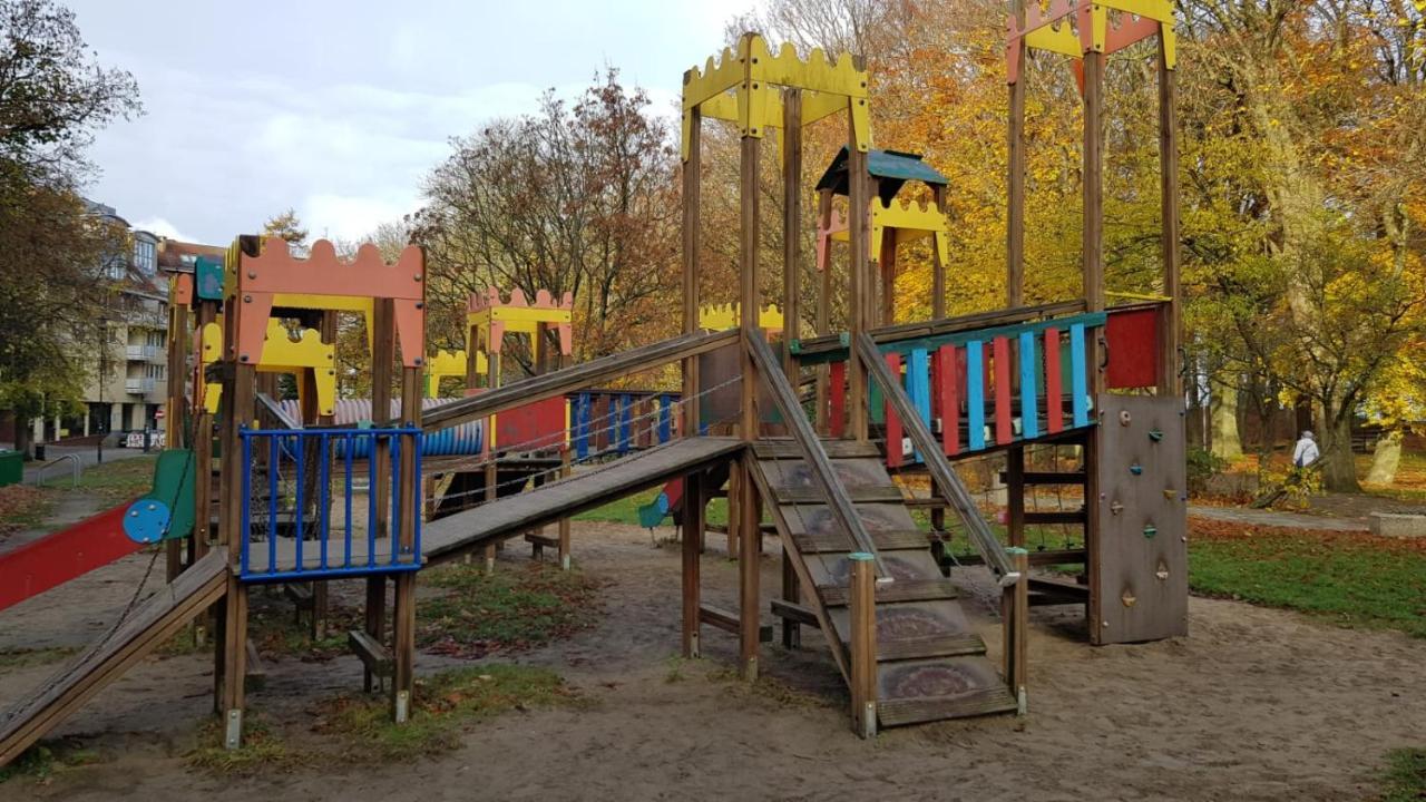 Appartamento Apartament Bursztyn Kołobrzeg Esterno foto